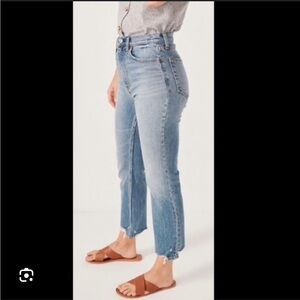 A&F Curve Love Ultra High Rise Ankle Straight Crop Jeans